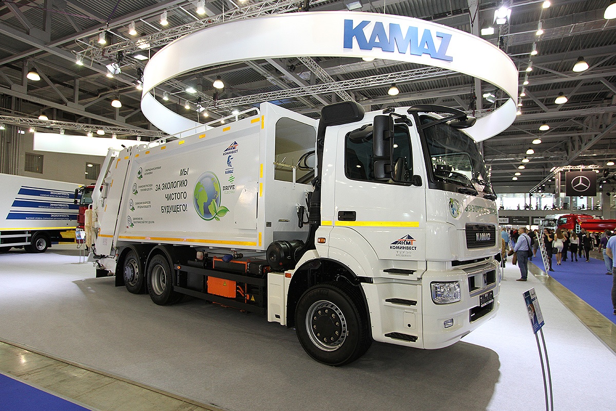 Вторая попытка КАМАЗа создать гибридный грузовик — КАМАЗ-65208 для коммунальных служб