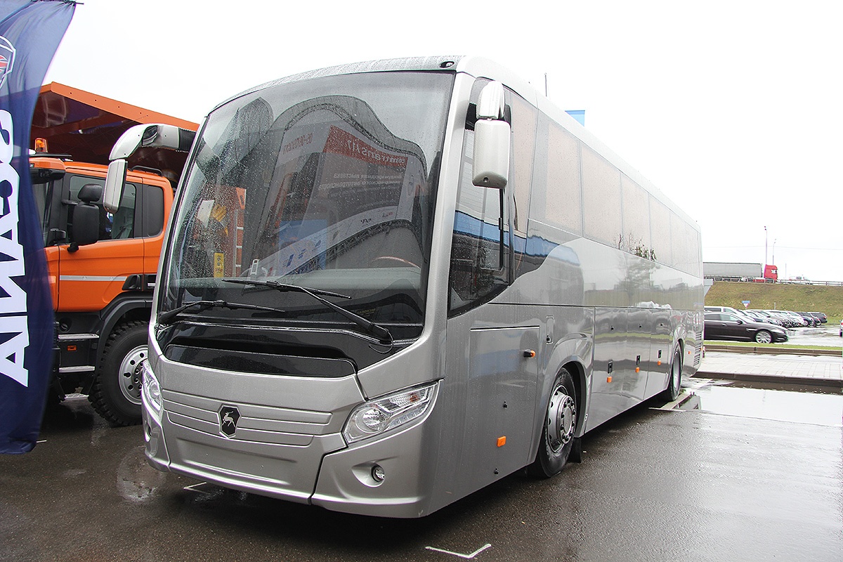 Под футбольный чемпионат и новый автобус. ГАЗ Cruise на шасси Scania